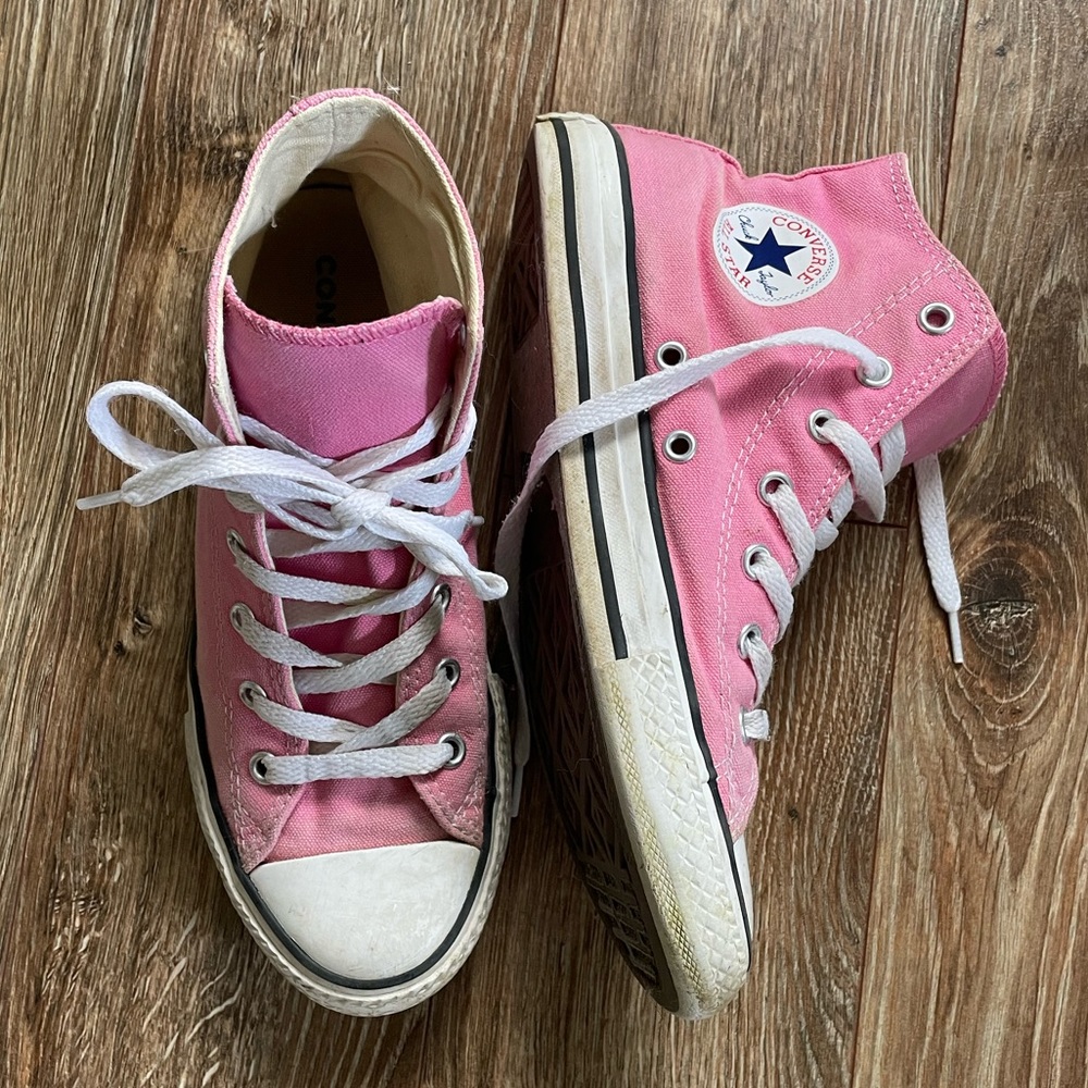Converse High Tops girls size 3, pink